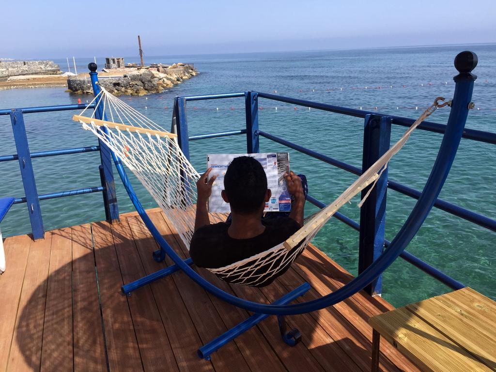 Manolya Hotel Lapithos  Eksteriør bilde