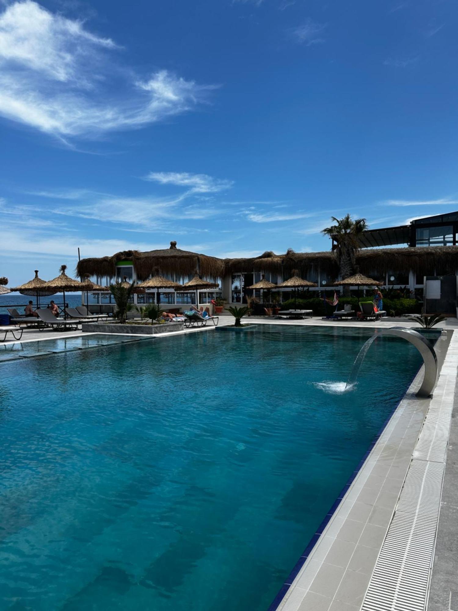Manolya Hotel Lapithos  Eksteriør bilde