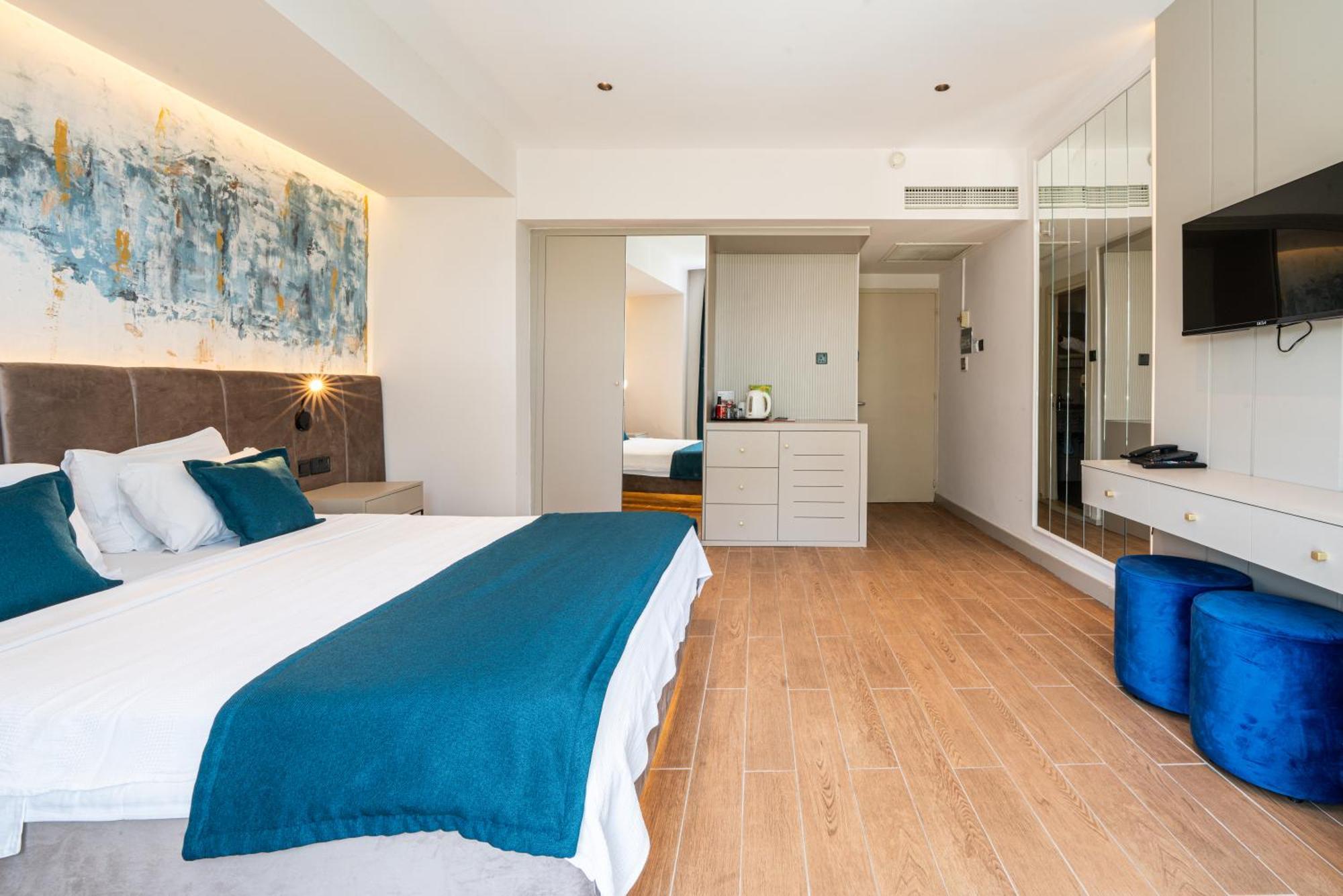 Manolya Hotel Lapithos  Eksteriør bilde