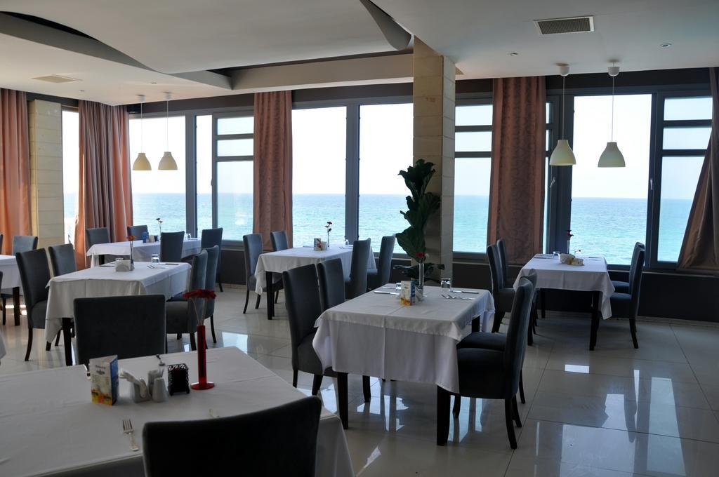 Manolya Hotel Lapithos  Eksteriør bilde